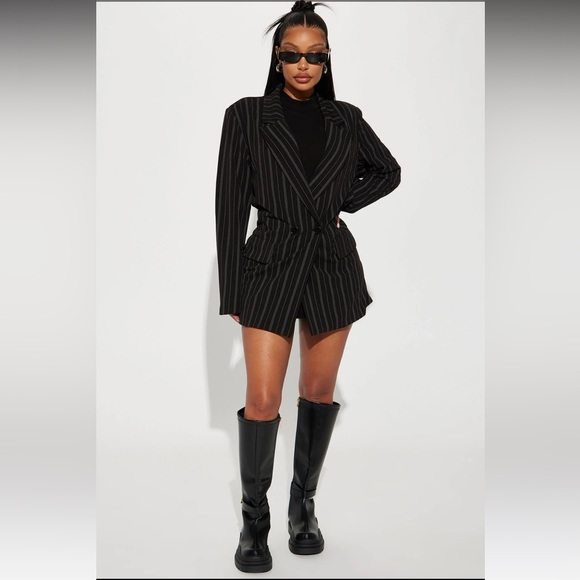 NWT Katalia Pinstripe Blazer - Black - Picture 3 of 4